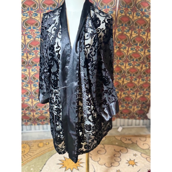 Gold label Victoria's Secret Sheer Burnout Velvet Floral Robe Kimono Lingerie OS - Picture 1 of 3